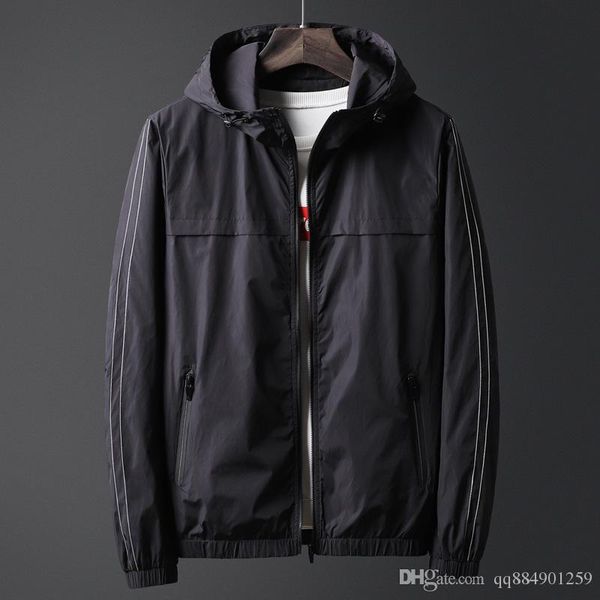 2019 new spring and autumn men's designer hooded jacket men's casual jacket thin section youth wild jacket men's coat, Black;brown
2019 new spring and autumn men's designer hooded jacket men's casual jacket thin section youth wild jacket men's coat, Black;brown