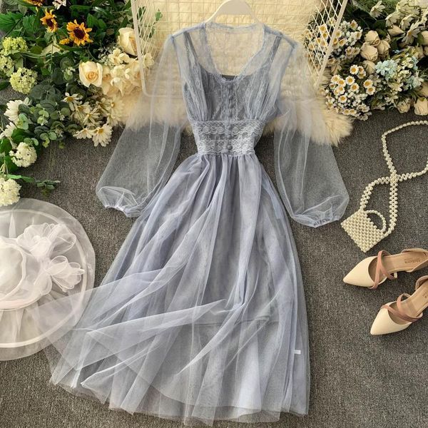 2020 new fashion women's lantern sleeve sweet lace temperament mesh french dress, Black;gray
2020 new fashion women's lantern sleeve sweet lace temperament mesh french dress, Black;gray