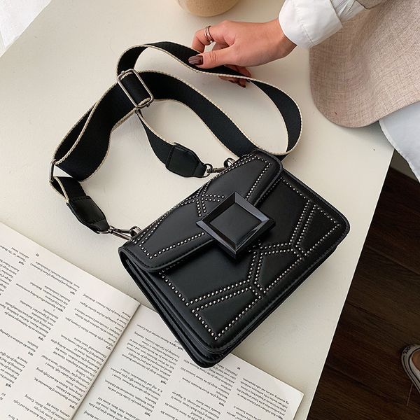 women handbag 2019 new fashion crossbody messenger bag solid small square shoulder shoulder bag
women handbag 2019 new fashion crossbody messenger bag solid small square shoulder shoulder bag