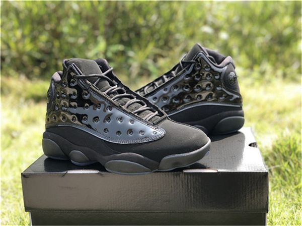 2019 13 cap and gown black suede basketball shoes blackout real carbon fiber 414571-012 men sports sneakers with box, White;red
2019 13 cap and gown black suede basketball shoes blackout real carbon fiber 414571-012 men sports sneakers with box, White;red
