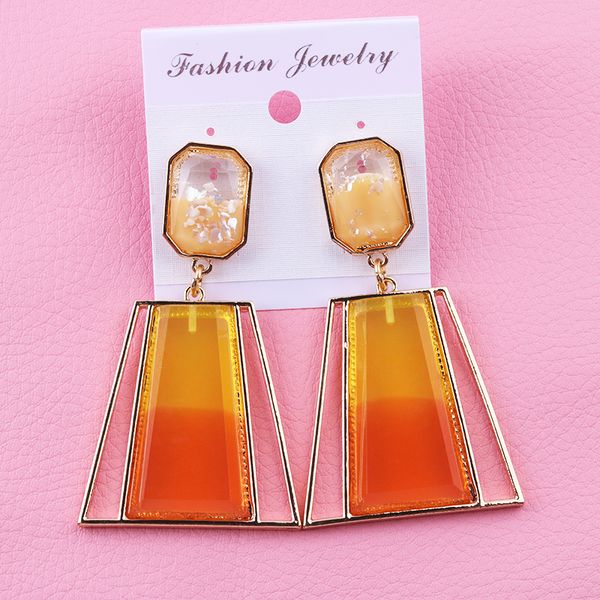 gradients of new fund of 2019 autumn fashion lady earring jewelry boutique broken shells exaggerated ornament and collars, Silver
gradients of new fund of 2019 autumn fashion lady earring jewelry boutique broken shells exaggerated ornament and collars, Silver