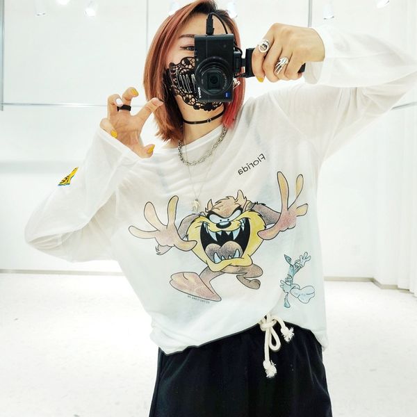 thin cool sun-proof women's ins t- shirt shirt front and rear cartoon print cotton long-sleeved t-shirt, White
thin cool sun-proof women's ins t- shirt shirt front and rear cartoon print cotton long-sleeved t-shirt, White