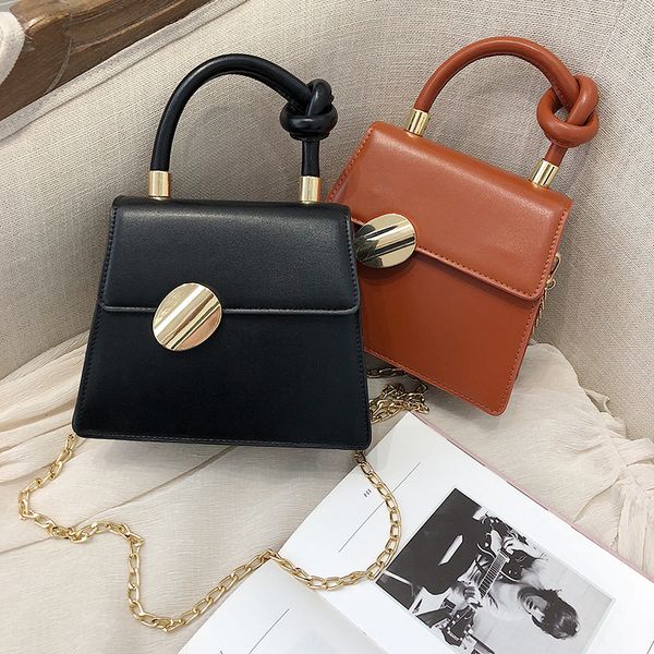 2020 new three-dimensional ladder small square bag twist lock single shoulder oblique carry woman bag
2020 new three-dimensional ladder small square bag twist lock single shoulder oblique carry woman bag