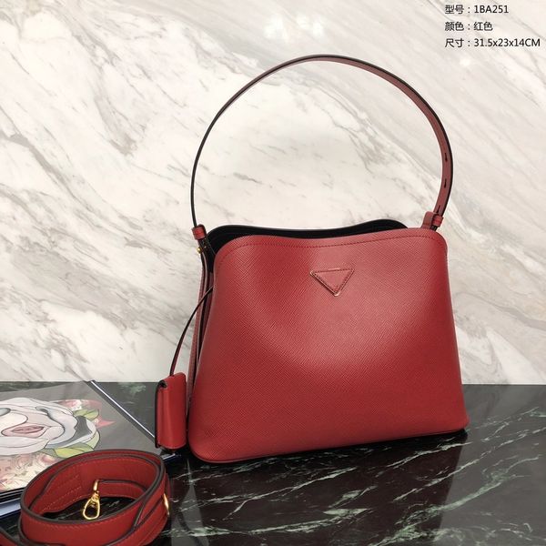 designer womens handbags fashion the latest model, high-quality, grade, luxury leather shoulder bag, high-capacity fashion bags#1
designer womens handbags fashion the latest model, high-quality, grade, luxury leather shoulder bag, high-capacity fashion bags#1
