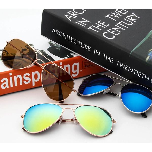 1pc new classic vintage sunglasses children colorful mirror glasses boys/girls metal frame kids cute outdoor eyeglasses, White;black
1pc new classic vintage sunglasses children colorful mirror glasses boys/girls metal frame kids cute outdoor eyeglasses, White;black