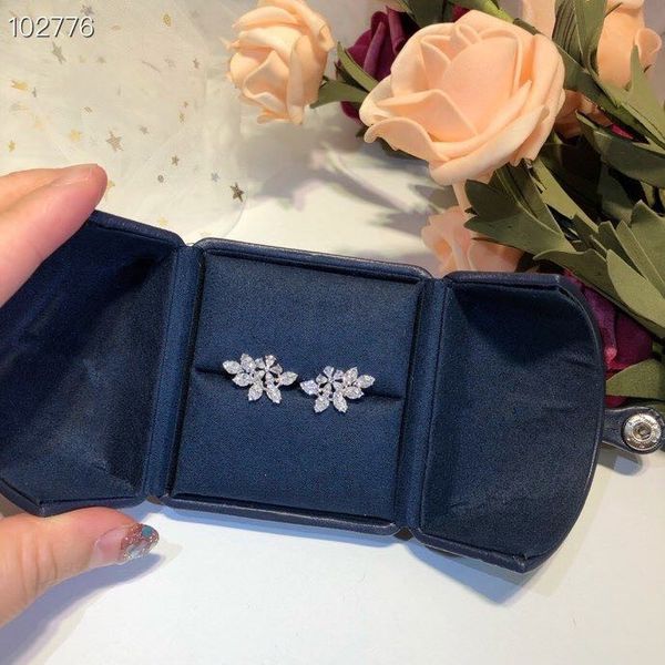 fashion- classic designer diamond link s925 sterling silver angel swing zircon charm stud earrings for women jewelry, Golden
fashion- classic designer diamond link s925 sterling silver angel swing zircon charm stud earrings for women jewelry, Golden