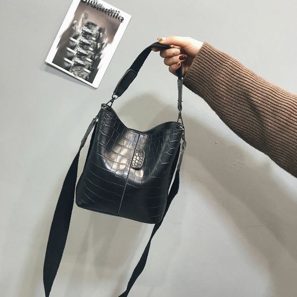 women's fashion simple bags stone hasp pure-colour retro shoulder bag large capacity bucket bag female retro daily causal totes
women's fashion simple bags stone hasp pure-colour retro shoulder bag large capacity bucket bag female retro daily causal totes