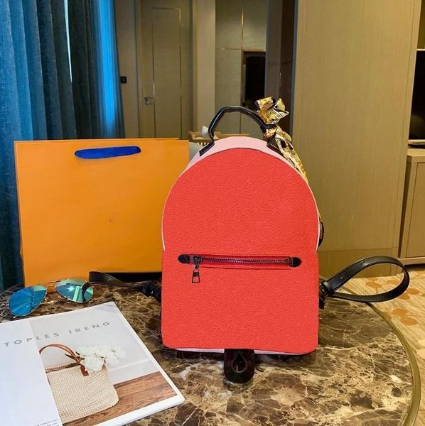 designer backpack brand women's bag classic logo design college wind bag 21 * 11 * 31cm designer women's bag
designer backpack brand women's bag classic logo design college wind bag 21 * 11 * 31cm designer women's bag