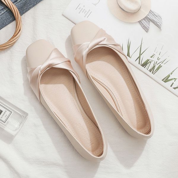 2020 flats shoes women fashion square head slip on shoes for women loafers womens flat casual ballet flats, Black
2020 flats shoes women fashion square head slip on shoes for women loafers womens flat casual ballet flats, Black