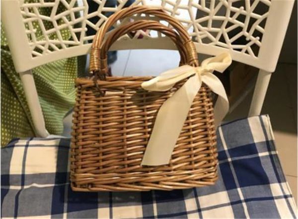 retro style rattan woven bag handbag natural fashion beach bag for ladies storage basket outdoor lunch picnic box brand new
retro style rattan woven bag handbag natural fashion beach bag for ladies storage basket outdoor lunch picnic box brand new