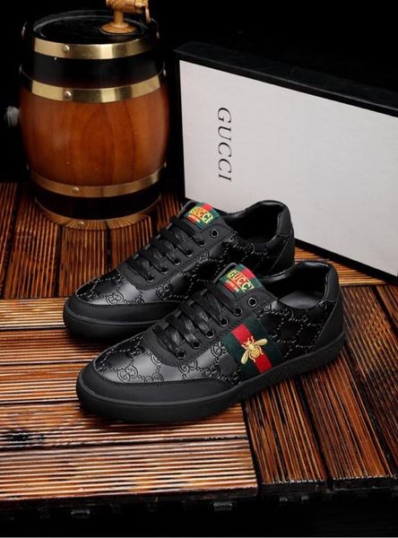 2019 новые мужские кроссовки с низким вырезом, модные спортивные кожаные ботинки, с оригинальной упаковкой обувной коробки доставки мужской код: 39-44
2019 новые мужские кроссовки с низким вырезом, модные спортивные кожаные ботинки, с оригинальной упаковкой обувной коробки доставки мужской код: 39-44