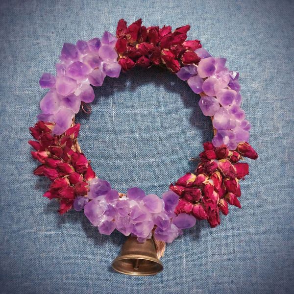 natural amethyst teeth custom rose garland, home decoration, symbolic love, Silver
natural amethyst teeth custom rose garland, home decoration, symbolic love, Silver