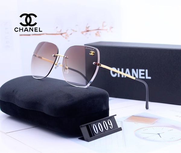 0009 2019 new men's and women's luxury sunglasses 88chanel fashion metallic glass lenses and frames, White;black
0009 2019 new men's and women's luxury sunglasses 88chanel fashion metallic glass lenses and frames, White;black