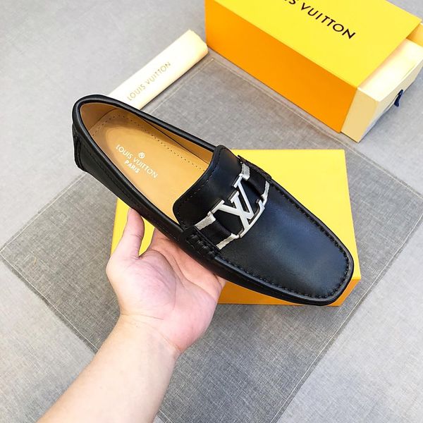 new style luxury men's formal business shoes fashion design brand classic retro texture soft outsole suitable for casual office ges, Black
new style luxury men's formal business shoes fashion design brand classic retro texture soft outsole suitable for casual office ges, Black