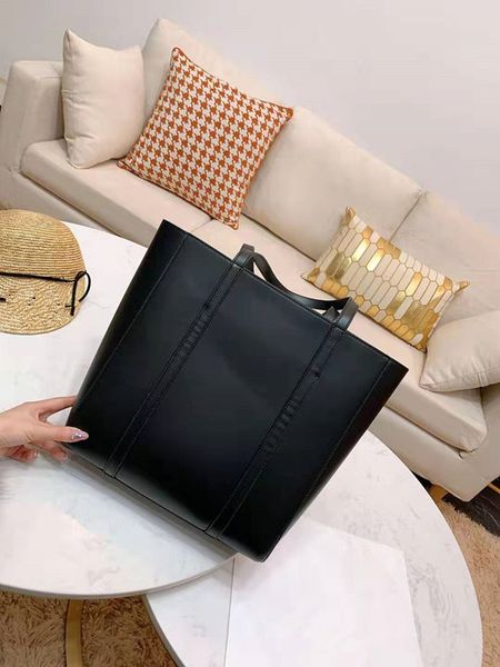 letters printing litchi grain shopping shoulder aslant female handbag fashion anti-wrinkle purses totes womens leather bags women handbags 
letters printing litchi grain shopping shoulder aslant female handbag fashion anti-wrinkle purses totes womens leather bags women handbags