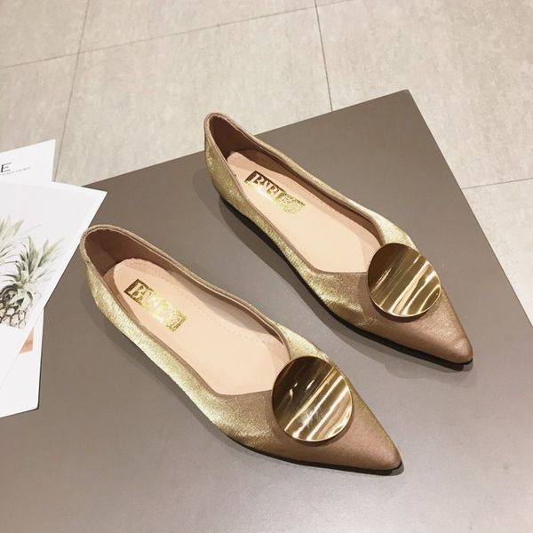 2020 spring new soft leather metal round buckle shoes woman ballet flats pointed toe shallow mouth slip-on ladies loafers j16-05, Black
2020 spring new soft leather metal round buckle shoes woman ballet flats pointed toe shallow mouth slip-on ladies loafers j16-05, Black