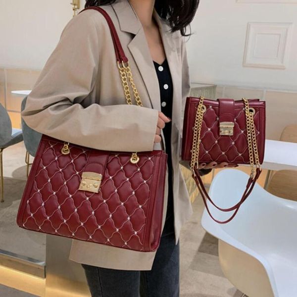lattice big tote bag 2020 fashion new leather women's handbag high capacity chain shoulder messenger bag
lattice big tote bag 2020 fashion new leather women's handbag high capacity chain shoulder messenger bag