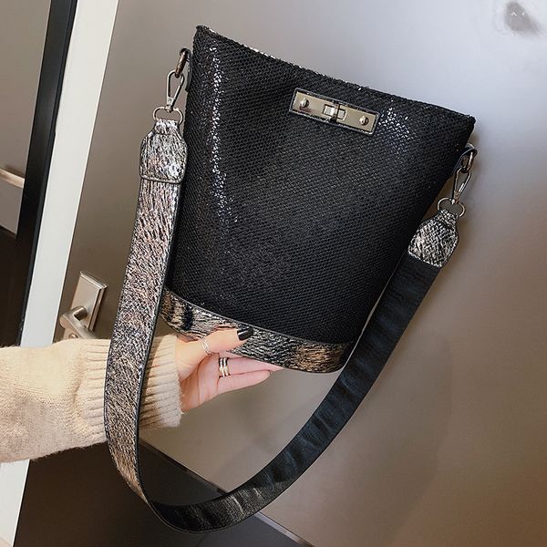 2020 spring new arrival sequins women bag fashion handbag luxury leather shoulder bags small crossbody bags for women brand sac t200409
2020 spring new arrival sequins women bag fashion handbag luxury leather shoulder bags small crossbody bags for women brand sac t200409