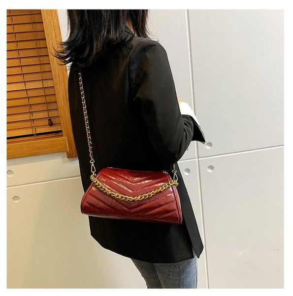 women's bag 2010 new pillow bag european and american fashion boston red shoulder pu leather feminine messenger
women's bag 2010 new pillow bag european and american fashion boston red shoulder pu leather feminine messenger