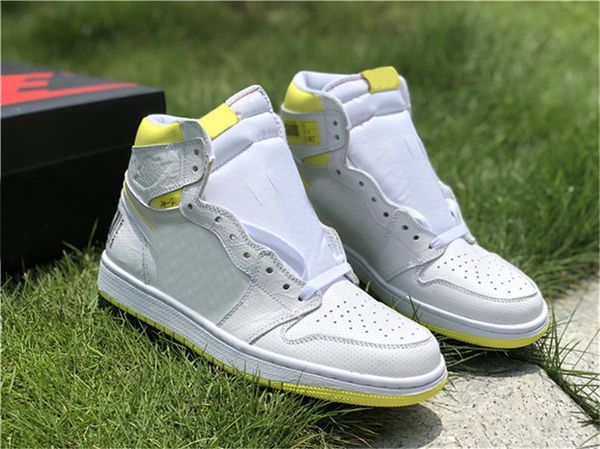 2019 new arrival 1 og high first class flight men basketball shoes retro white dynamic yellow black 555088-170 running sneakers size 7-13
2019 new arrival 1 og high first class flight men basketball shoes retro white dynamic yellow black 555088-170 running sneakers size 7-13