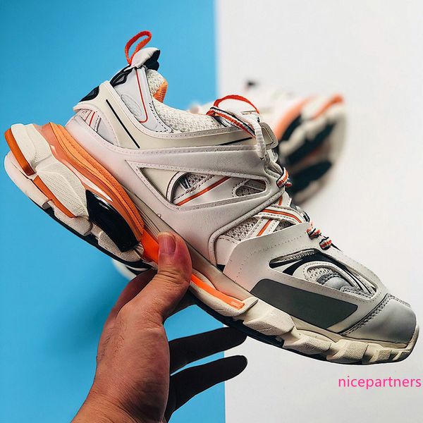 release track 3.0 tess s paris men gomma maille black women triple s clunky sneakers casual shoes authentic designer shoes 36-45
release track 3.0 tess s paris men gomma maille black women triple s clunky sneakers casual shoes authentic designer shoes 36-45