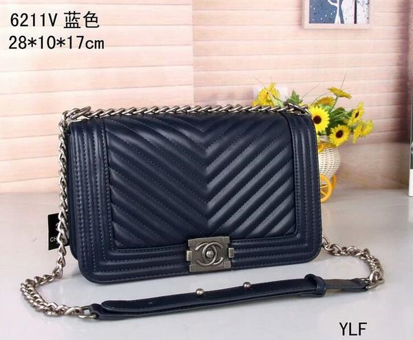 factory brand handbag lovely Rhinestone chain bag elegant woman bee pearl decorative leather shoulder bag women bag small fresh pearl spri
factory brand handbag lovely Rhinestone chain bag elegant woman bee pearl decorative leather shoulder bag women bag small fresh pearl spri