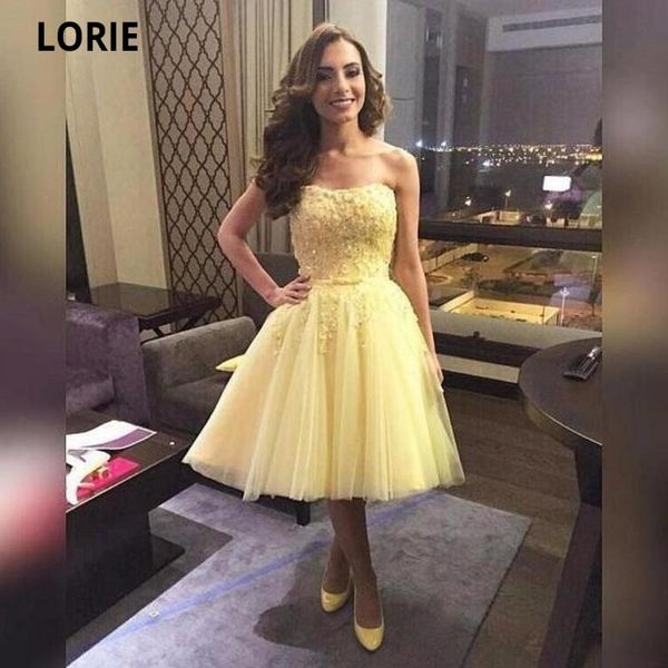 lorie 2020 lace appliques beading short homecoming dresses yellow sleeveless sweetheart tulle cocktail dress formal prom gowns, White;black
lorie 2020 lace appliques beading short homecoming dresses yellow sleeveless sweetheart tulle cocktail dress formal prom gowns, White;black