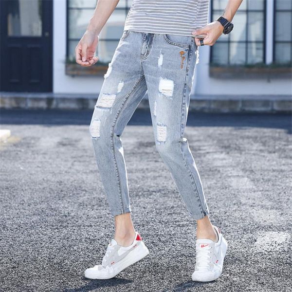 2020 new jeans men korean fashion cotton ripped hole youth streetwear casual harem pants ankle-length pants skinny denim, Blue
2020 new jeans men korean fashion cotton ripped hole youth streetwear casual harem pants ankle-length pants skinny denim, Blue