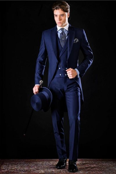 new arrival one button groomsmen peak lapel groom tuxedos men suits wedding/prom man blazer ( jacket+pants+vest+tie) 069, Black;gray
new arrival one button groomsmen peak lapel groom tuxedos men suits wedding/prom man blazer ( jacket+pants+vest+tie) 069, Black;gray