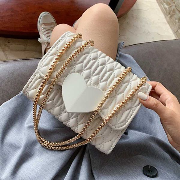 chain design heart-shaped small pu leather crossbody bags for women 2020 fashion shoulder handbags female travel cross body bag
chain design heart-shaped small pu leather crossbody bags for women 2020 fashion shoulder handbags female travel cross body bag