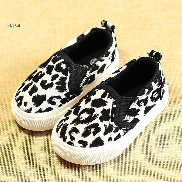 slyxsh 2018 new fashion spring autumn canvas casual kid boys and girls children lazy falt shoes size21-36, Black;red
slyxsh 2018 new fashion spring autumn canvas casual kid boys and girls children lazy falt shoes size21-36, Black;red