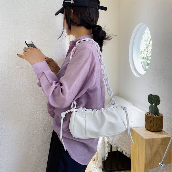 2020 new women's shoulder bag fashion retro cloud women's chest bag diagonal acrylic chain handbag
2020 new women's shoulder bag fashion retro cloud women's chest bag diagonal acrylic chain handbag