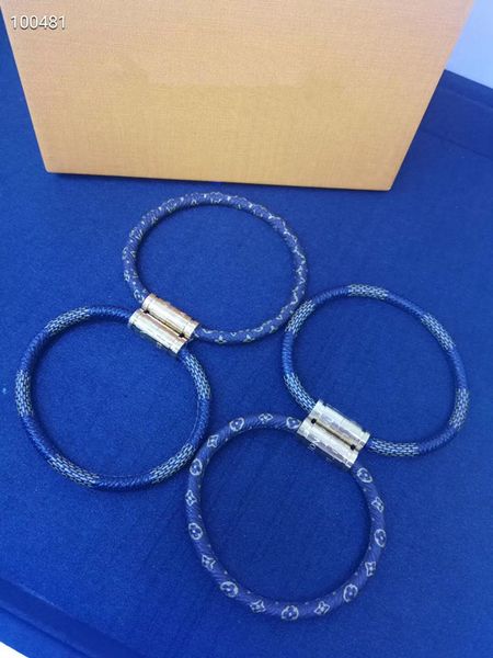 2020 luxury designer jewelry women bracelets fahsion bangles love bracelet magnetic buckle leather bracelet bangle gold bracelet wholesale, Golden;silver
2020 luxury designer jewelry women bracelets fahsion bangles love bracelet magnetic buckle leather bracelet bangle gold bracelet wholesale, Golden;silver