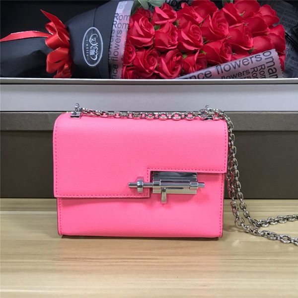 designer luxury crossbody bags single shoulder bag genuine leather chain bag 2020 fashion latch lock crocodile leather bag
designer luxury crossbody bags single shoulder bag genuine leather chain bag 2020 fashion latch lock crocodile leather bag