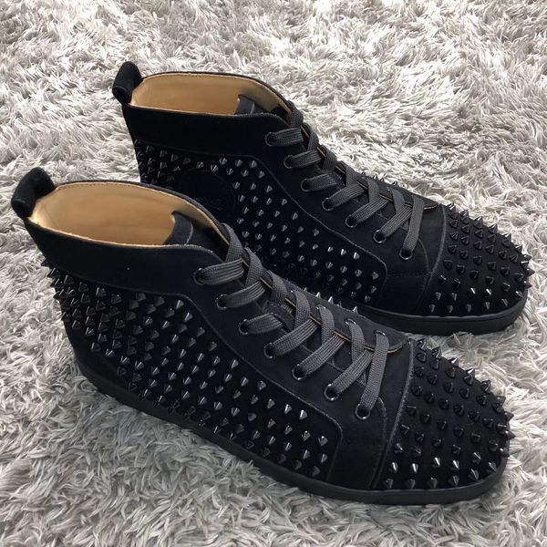classical black suede leather men casual with spikes high red bottom sneaker brand fashion designer party couple walking with box
classical black suede leather men casual with spikes high red bottom sneaker brand fashion designer party couple walking with box