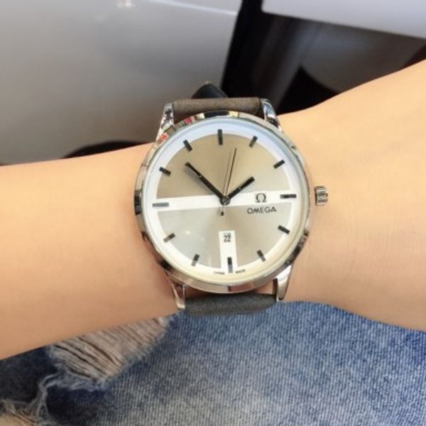 fashion luxury 43mm men's watch diamond special design brand watch casual quartz watch men's luxury watches, Slivery;brown
fashion luxury 43mm men's watch diamond special design brand watch casual quartz watch men's luxury watches, Slivery;brown