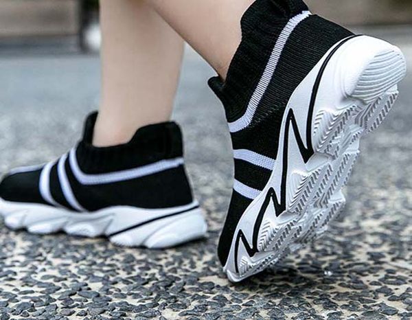 with box sneaker casual shoes trainers fashion sports shoes leather boots sandals slippers vintage air ph197, Black;red
with box sneaker casual shoes trainers fashion sports shoes leather boots sandals slippers vintage air ph197, Black;red