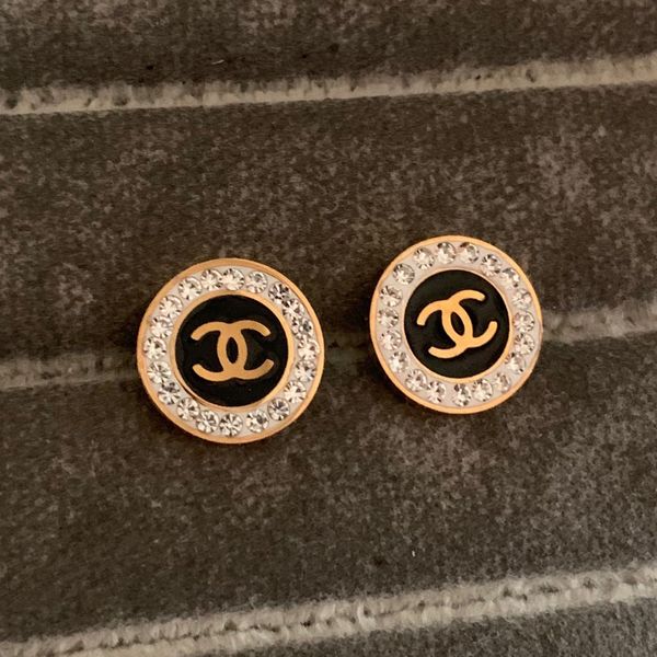 wholesale price jewelry rose gold color plated design earrings for women deluxe cz diamond birthday gift for ladies, Slivery;golden
wholesale price jewelry rose gold color plated design earrings for women deluxe cz diamond birthday gift for ladies, Slivery;golden