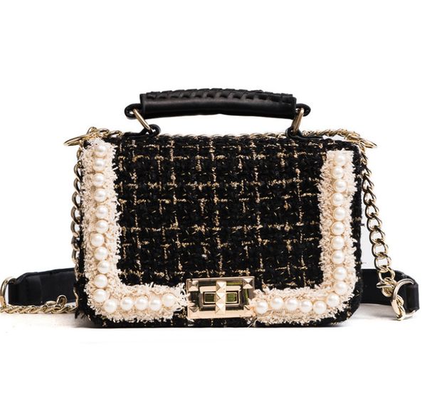 designer new women chain simple messenger bag pearl trend large capacity shoulder bag lady winter woolen handbag//9
designer new women chain simple messenger bag pearl trend large capacity shoulder bag lady winter woolen handbag//9