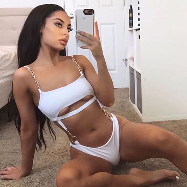 white one piece swimsuit bikini 2020 mujer bathing suit women chain push up biquini hollow out swimwear high cut monokini
white one piece swimsuit bikini 2020 mujer bathing suit women chain push up biquini hollow out swimwear high cut monokini