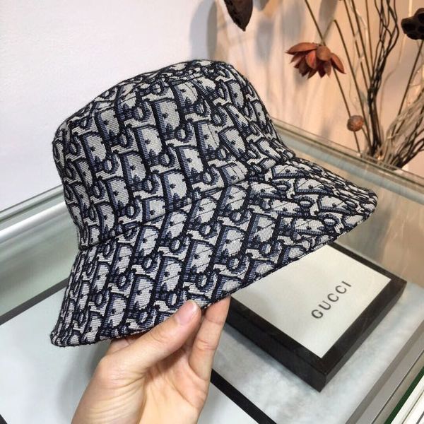 2020luxury designer brand fashion baseball cap hat summer tour sunshade hat letter embroidery fisherman dîõr hat for ladies, Blue;gray
2020luxury designer brand fashion baseball cap hat summer tour sunshade hat letter embroidery fisherman dîõr hat for ladies, Blue;gray