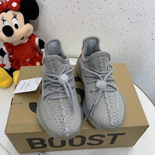 дети new v2 оригинальный бренд kanye west air 35 0 кроссовки athletic спортивной обуви кроссовки зебра сезам размер 28-35, Black
дети new v2 оригинальный бренд kanye west air 35 0 кроссовки athletic спортивной обуви кроссовки зебра сезам размер 28-35, Black