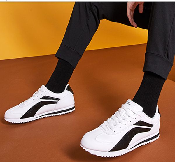 2020 new fashion designer trend wild white shoes classic sport casual shoes couple models, Black
2020 new fashion designer trend wild white shoes classic sport casual shoes couple models, Black