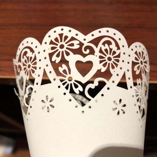 50pcs wedding party confetti cones petal candy placing wedding favors stitch heart,flower border paper cones gift packing paper
50pcs wedding party confetti cones petal candy placing wedding favors stitch heart,flower border paper cones gift packing paper
