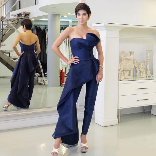 fashion royal blue pantsuit evening dresses strapless with overskirt prom gowns vestidos de fiesta organza party cocktail dress, Black;red
fashion royal blue pantsuit evening dresses strapless with overskirt prom gowns vestidos de fiesta organza party cocktail dress, Black;red