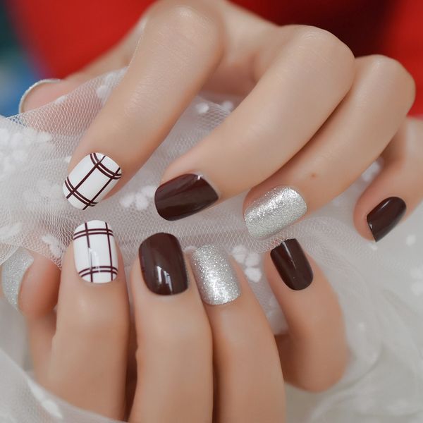 multi-designed false nails straight line abs artificial nail gleaming silver glitter finger nail art tips for office lady, Red;gold
multi-designed false nails straight line abs artificial nail gleaming silver glitter finger nail art tips for office lady, Red;gold