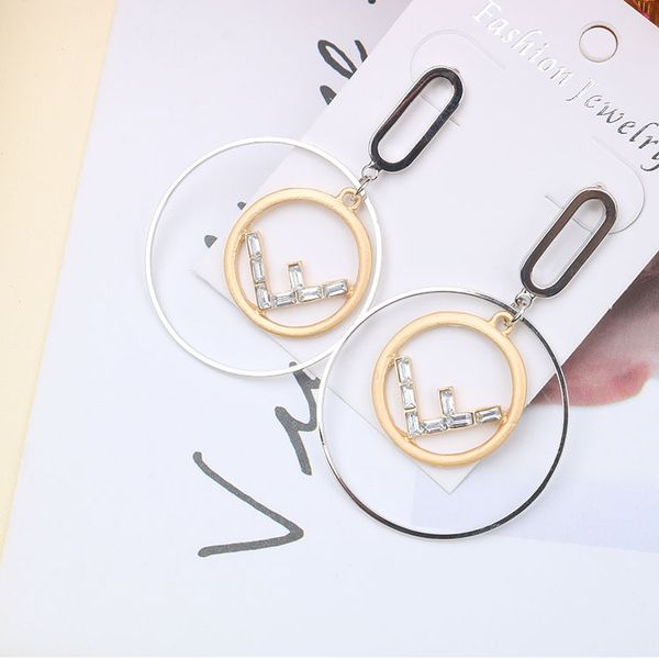 2020 new fashion jewerly famous brand stud steel thread alphabetic personality earrings earrings for women, Golden
2020 new fashion jewerly famous brand stud steel thread alphabetic personality earrings earrings for women, Golden