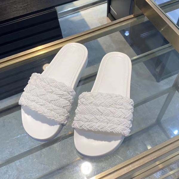 women slide sandals designer shoes luxury slide summer new fashion platform wide flat slippery with thick slipper flip flops with box, Black
women slide sandals designer shoes luxury slide summer new fashion platform wide flat slippery with thick slipper flip flops with box, Black