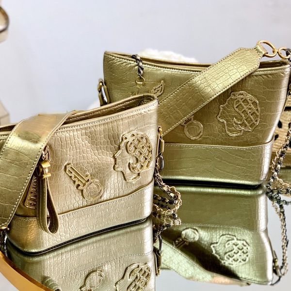 lady handbags purses vagrant bag crossbody bag fashion alligator double chain shoulder strap genuine leather handbag high quality
lady handbags purses vagrant bag crossbody bag fashion alligator double chain shoulder strap genuine leather handbag high quality