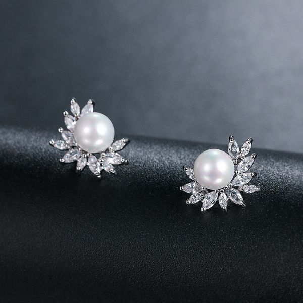 new style silver plated branch appearance zirconia dainty earring with falling crystal for women in fashion party, Golden;silver
new style silver plated branch appearance zirconia dainty earring with falling crystal for women in fashion party, Golden;silver